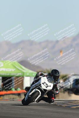 media/Oct-30-2025-Racers Edge (Thu) [[dabbdaf680]]/2-A Group/Session 2 (Turn 16)/